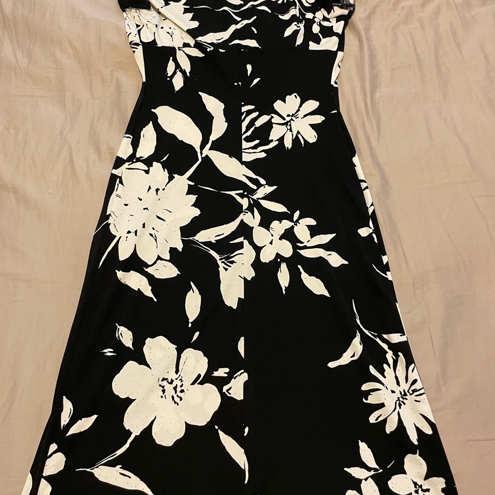 Floral Black and White Dress - Picture 4 of 4
